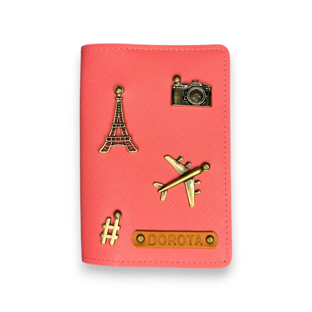 etui okładka pokrowiec na paszport personalizowany prezent dla podróżnika łososiowe (3).webp