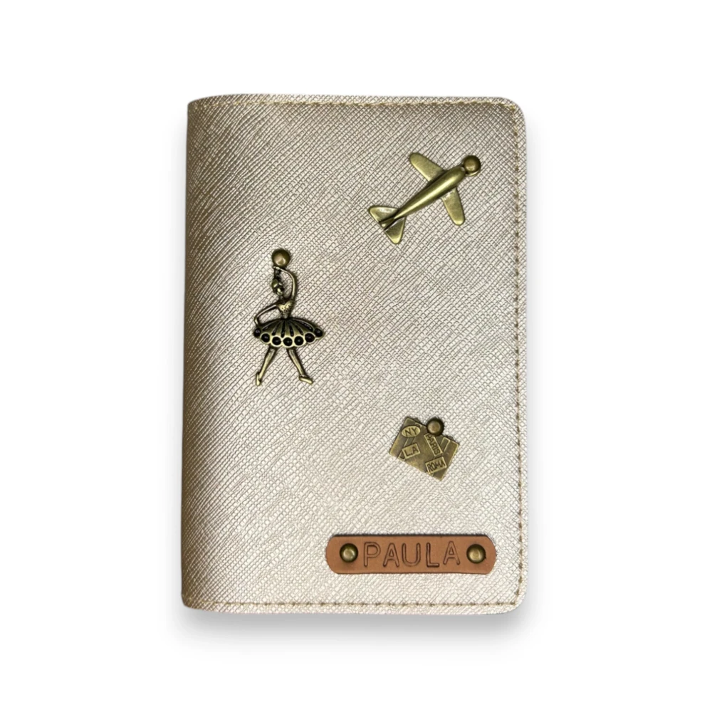 Etui na paszport personalizowany pokrowiec na dokumenty złoty (3).webp