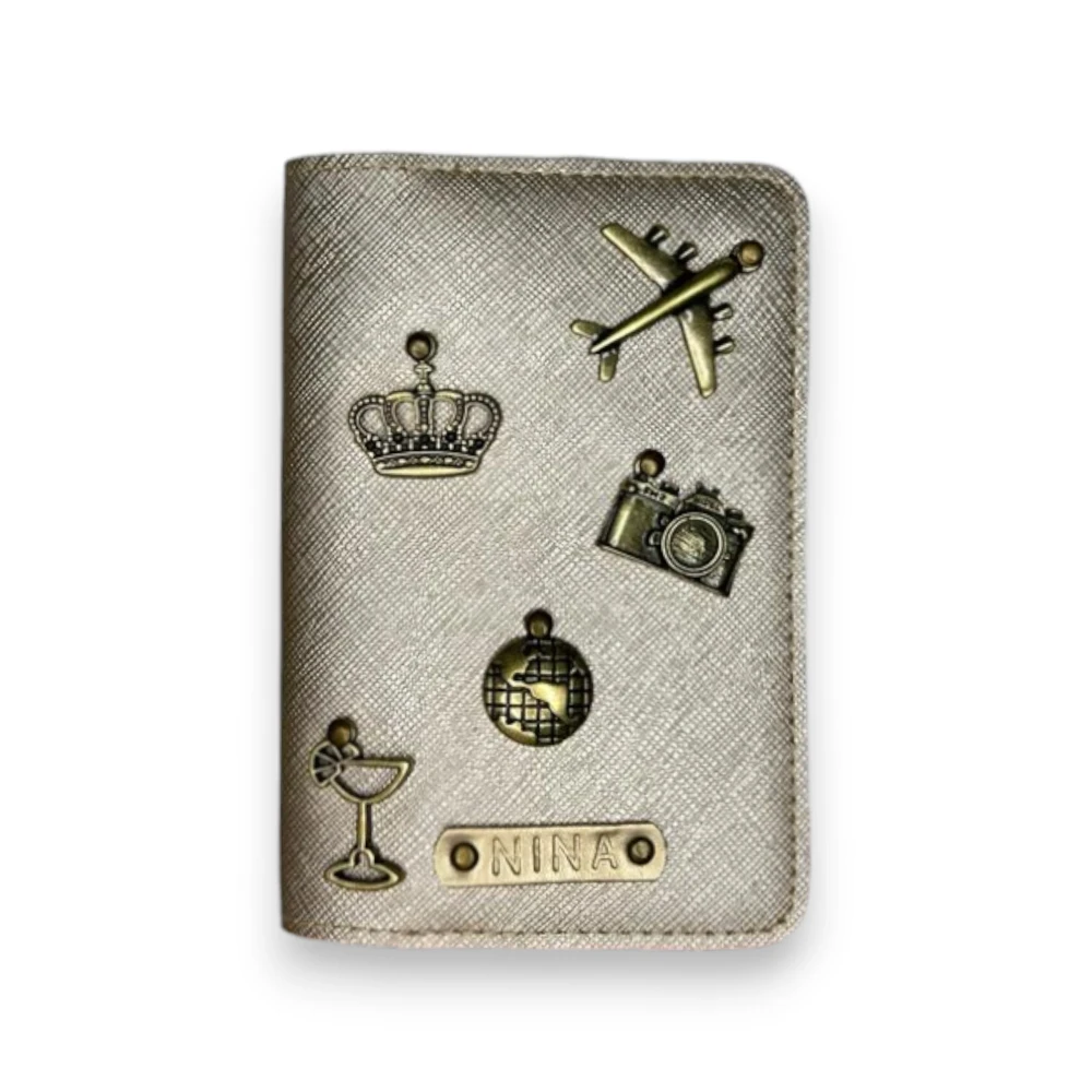 Etui na paszport personalizowany pokrowiec na dokumenty złoty (5).webp