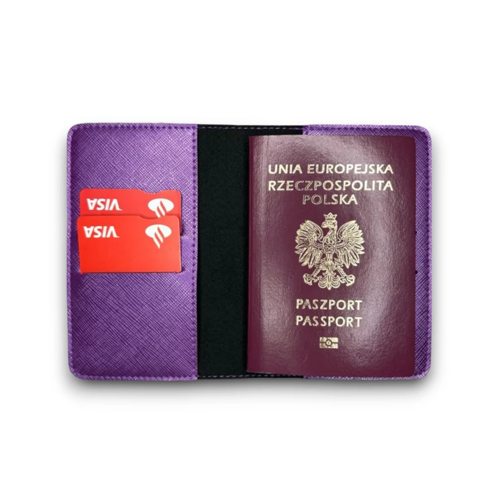 Etui na paszport personalizowane fioletowe (2).webp