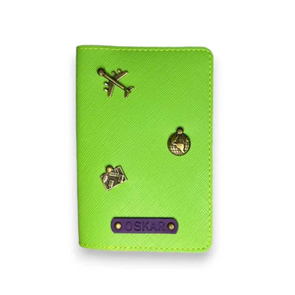 personalizowane etui na paszport zielone.webp