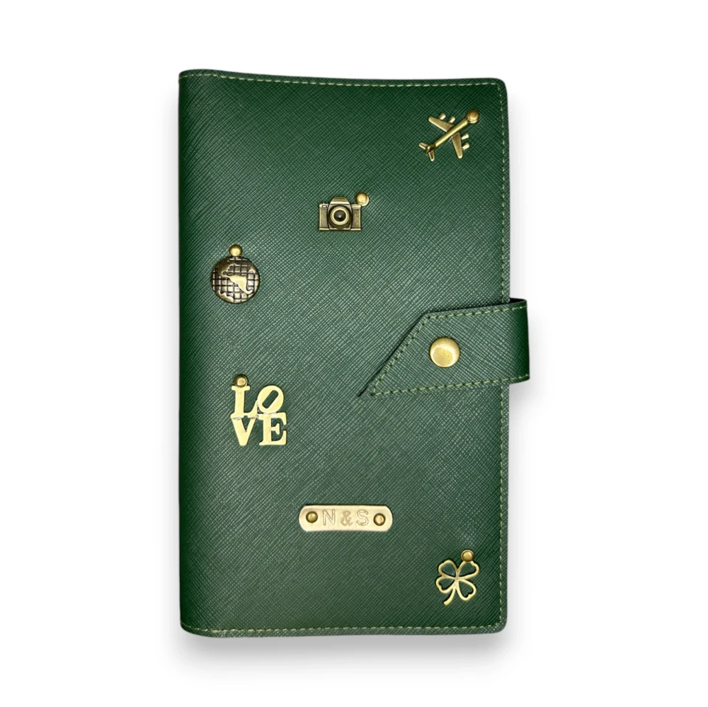 personalizowane etui na paszport dla pary -khaki-(6).webp