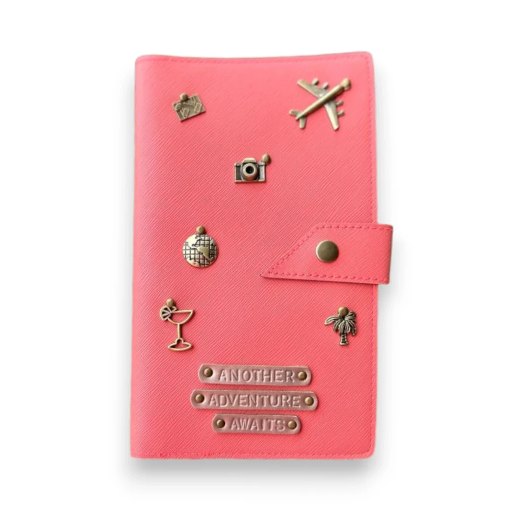 personalizowane etui na paszport dla par  łososiowe pokrowiec na dwa paszporty bilety lotnicze i karty kredytowe (5).webp