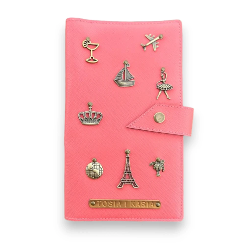 personalizowane etui na paszport dla par  łososiowe pokrowiec na dwa paszporty bilety lotnicze i karty kredytowe (6).webp