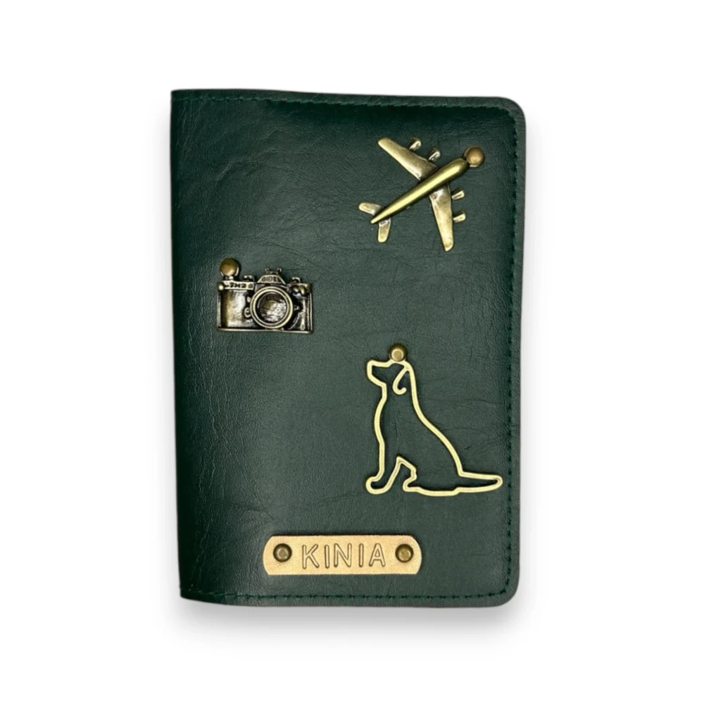 personalizowane etui na paszport- butelkowa zieleń -.webp