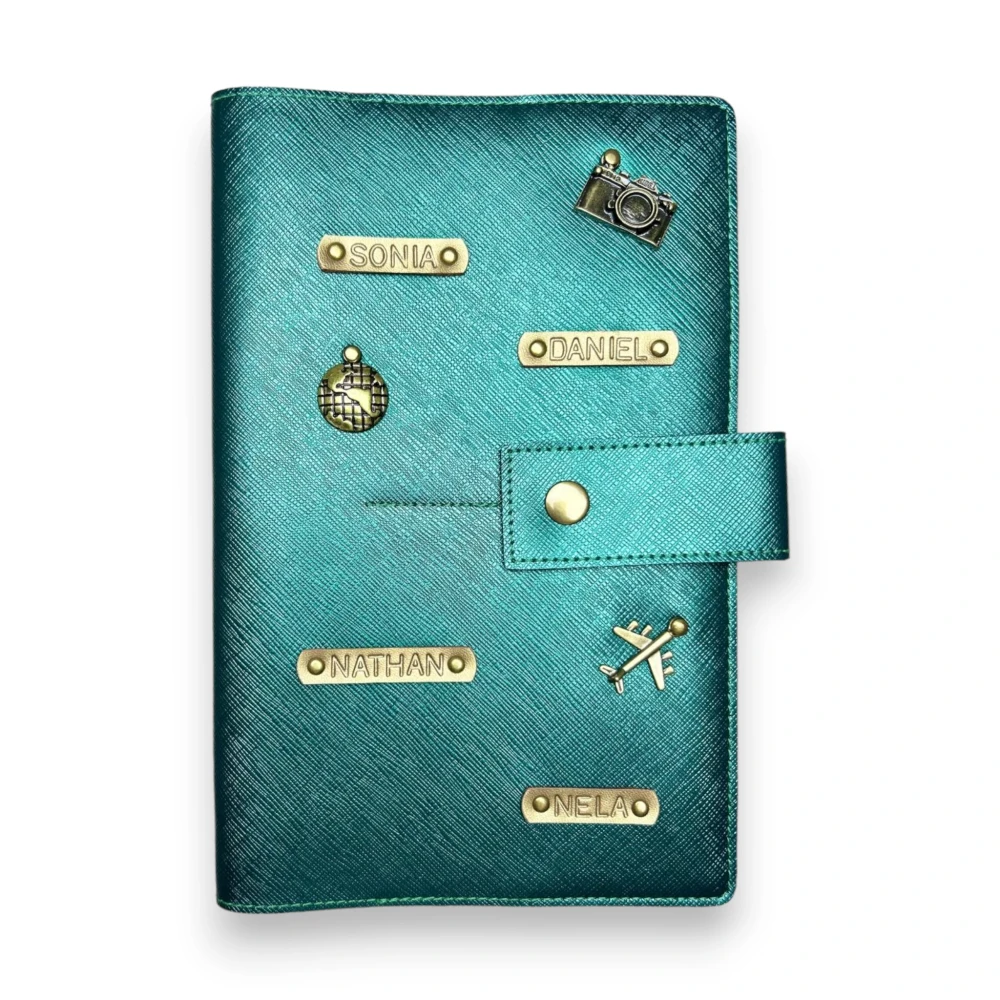 etui na paszport rodzinne szmaragdowe.webp