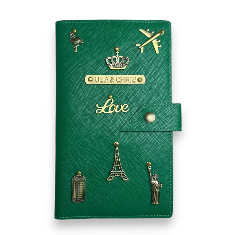 personalizowane etui na  2 paszporty - ciemna zieleń.webp