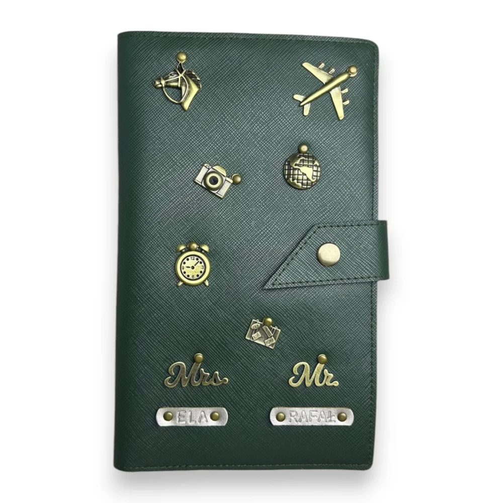 personalizowane etui na  2 paszporty-khaki.webp