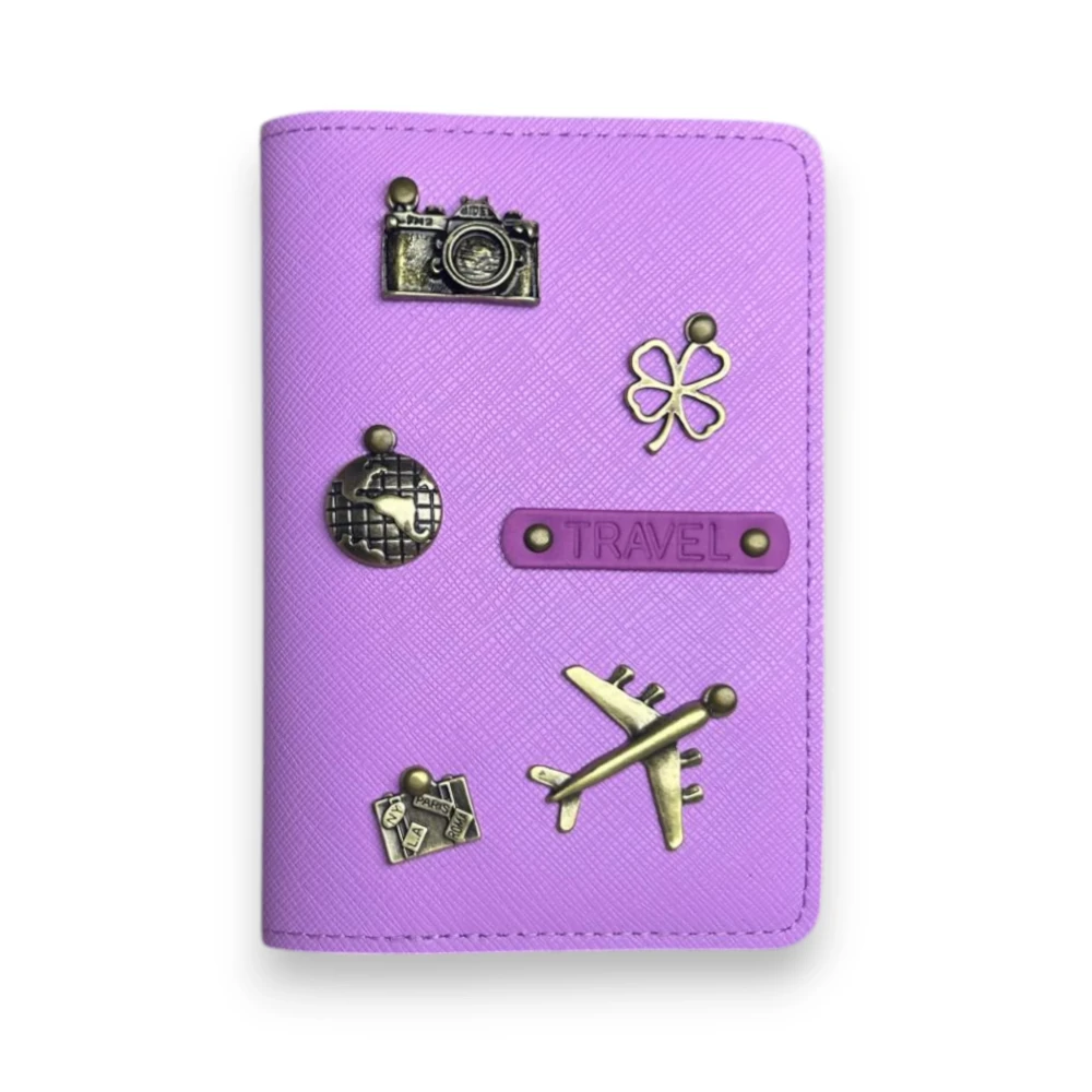 personalizowane etui na paszport - liliowe.webp