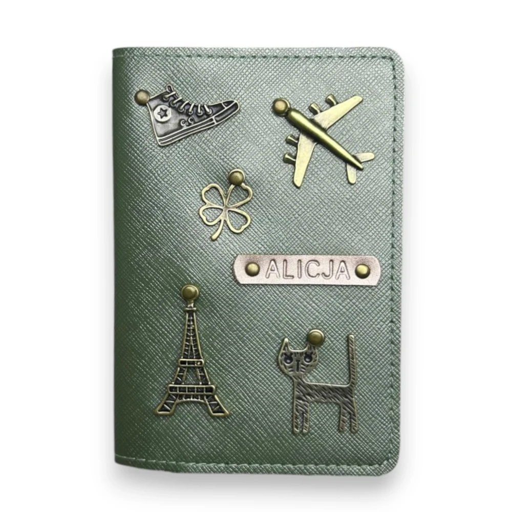 personalizowane etui na paszport - oliwkowe.webp