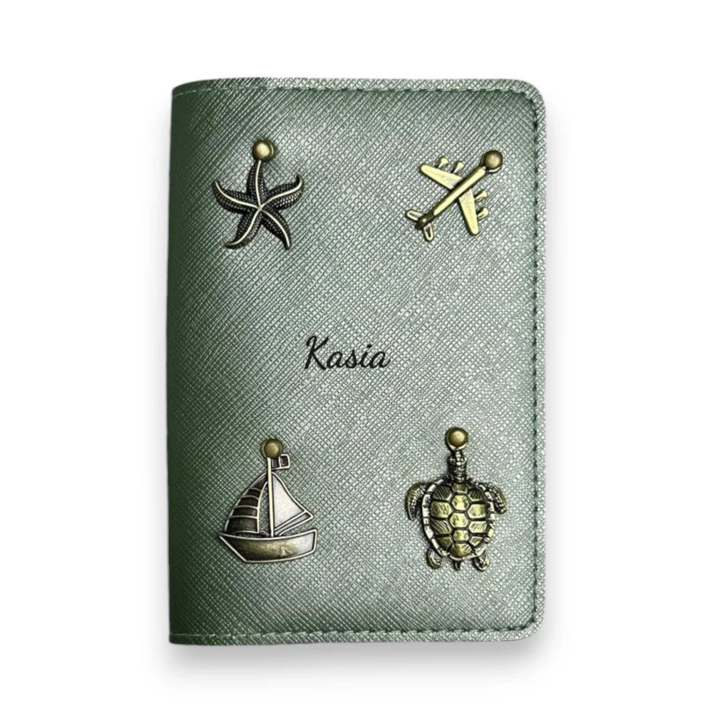 personalizowane etui na paszport - oliwkowe.webp