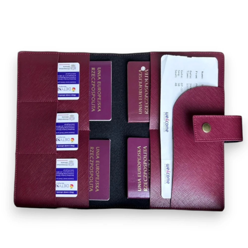 etui rodzinne burgundowe środek.webp
