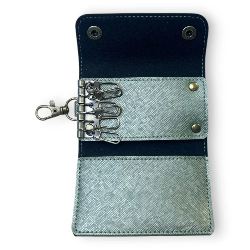 etui na klucze-oliwkowe.webp